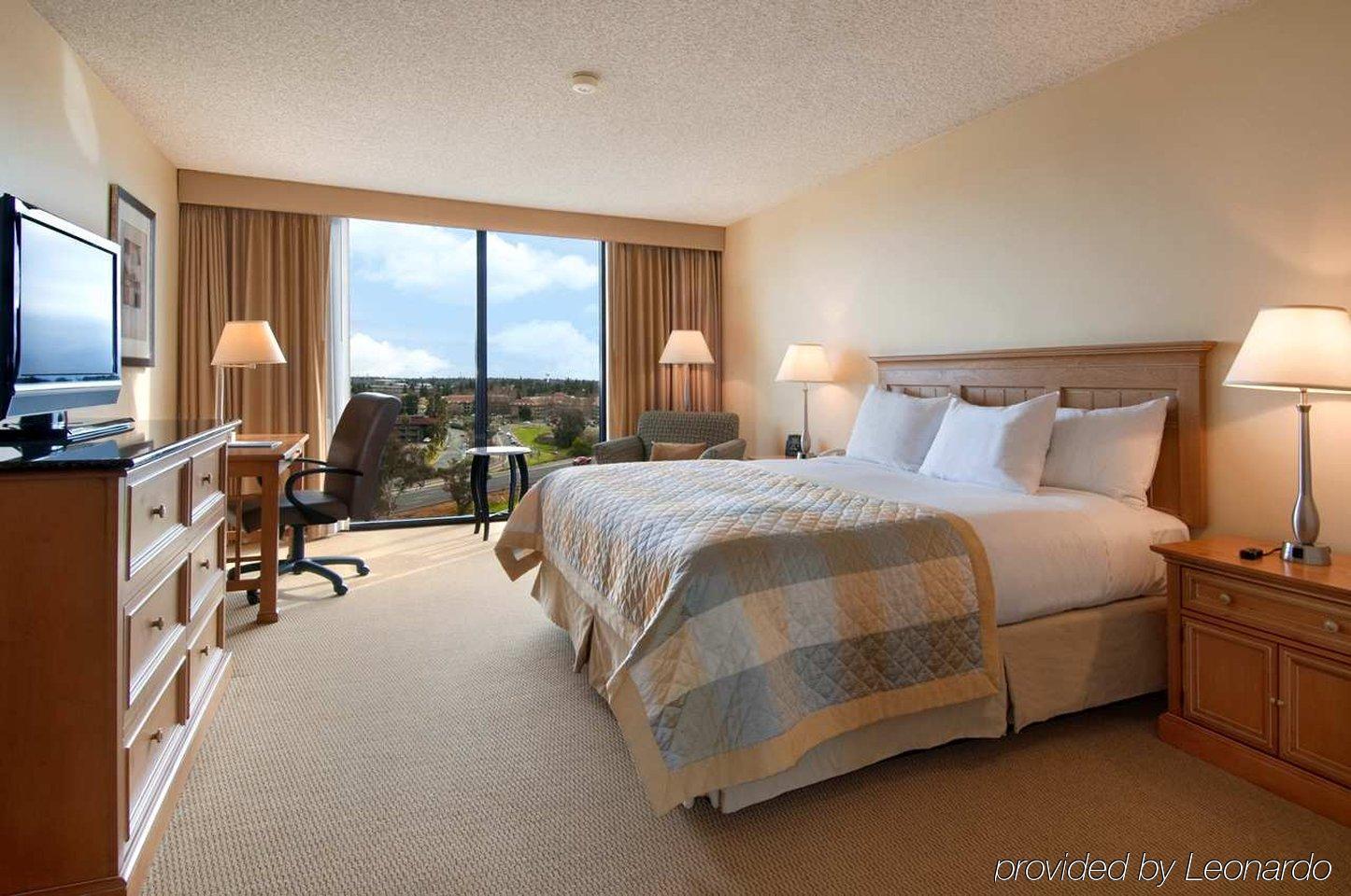 Hilton Sacramento Arden West Hotel Room photo